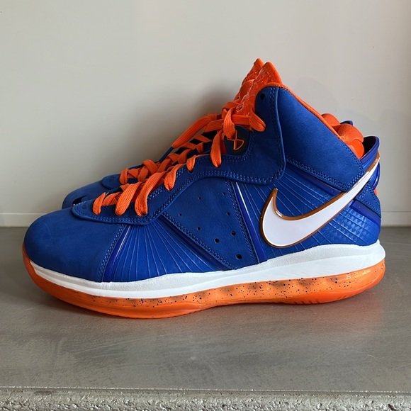 Nike Lebron VIII Hardwood Classic High Top Sneakers - Picture 2 of 11